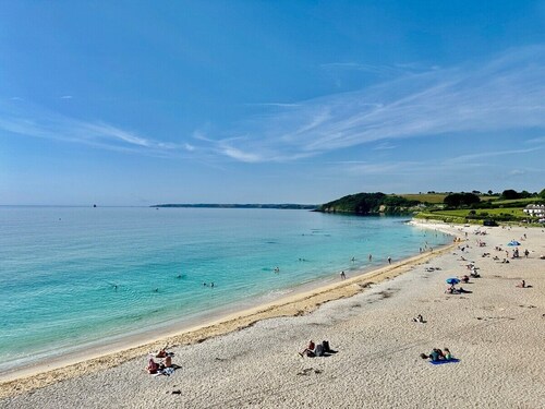 Stylish apartment private parking