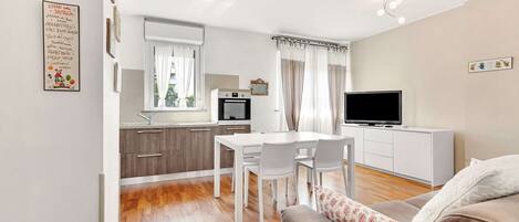 Comfort Apartment, Garden View | Private kitchen