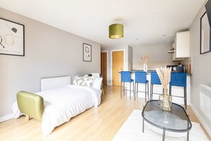 2 soverom, strykejern/-brett, wi-fi og sengetøy