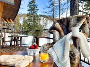 屋外ダイニングエリア