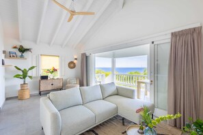 TV, offices - "Villa Caribbean Sunset" with Stunning Pool & View (Rif St Marie)