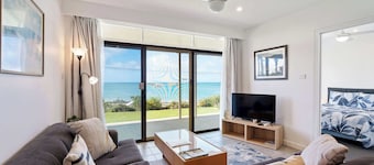 The Dolphins1 Beachfront 1-10 Strangways Tce
