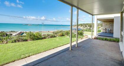 The Dolphins1 Beachfront 1-10 Strangways Tce