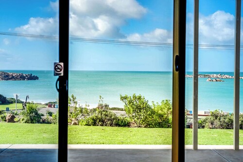 The Dolphins1 Beachfront  1-10 Strangways Tce