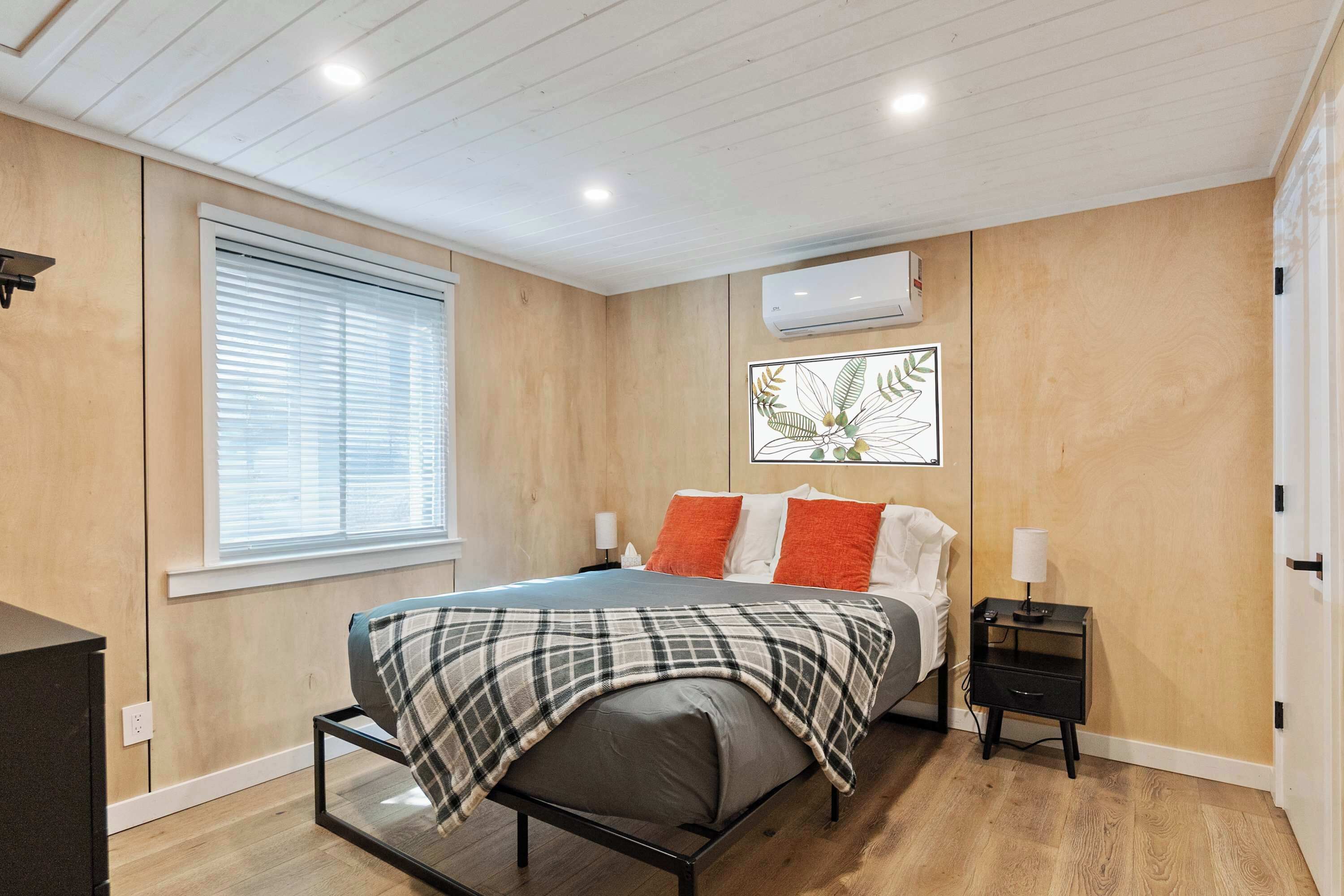 2 多间卧室、WiFi、床单