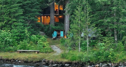 Sauk River Cabins • Hot Tub • Firepit