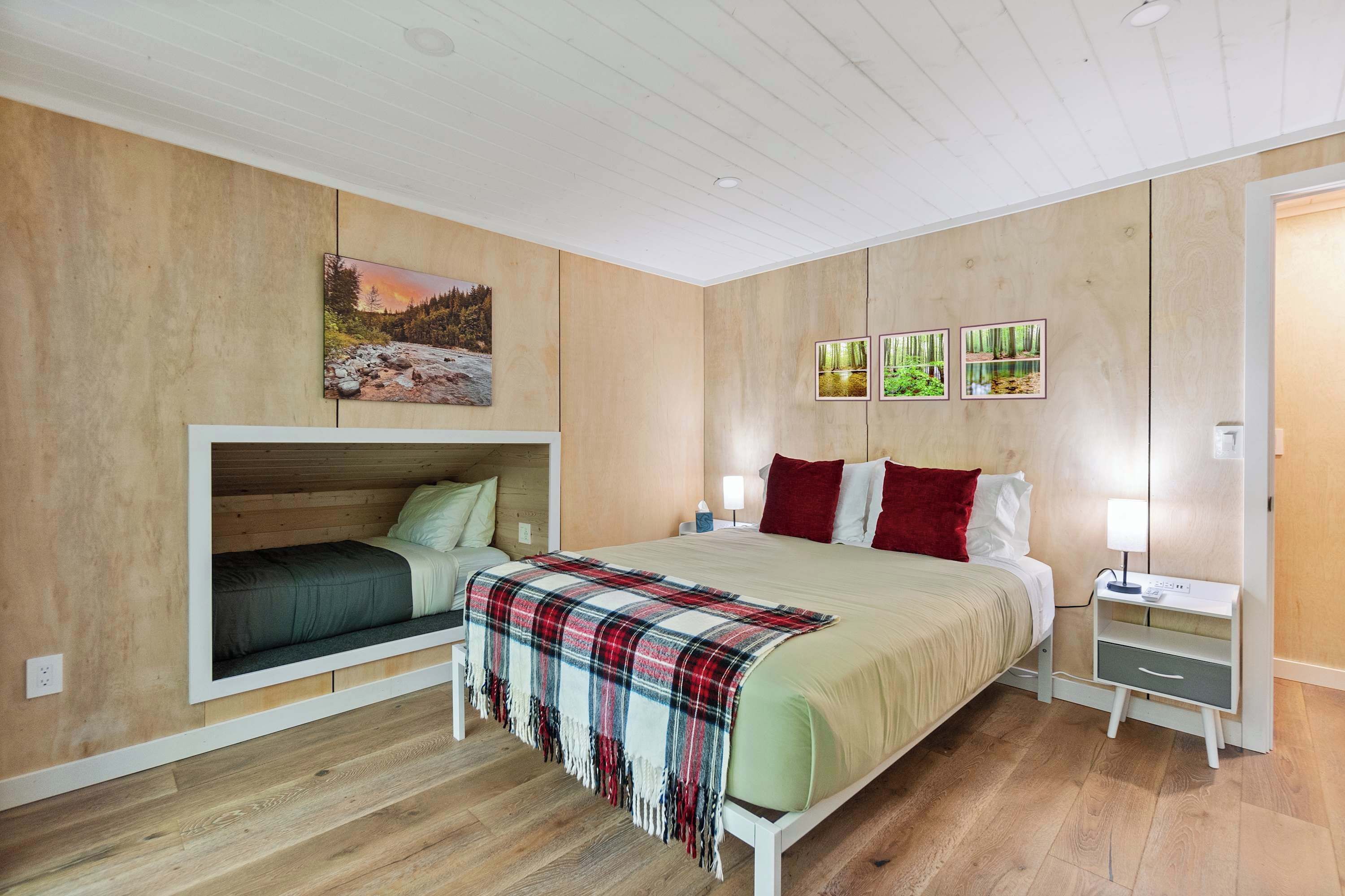 2 bedrooms, WiFi, bed sheets