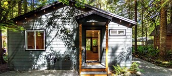 Sauk River Cabins • Hot Tub • Firepit