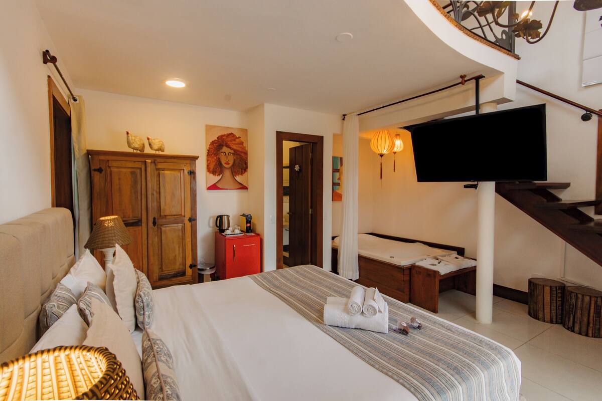 ห้องเพรสซิเดนเชียลสวีท, วิวสวน | ตู้นิรภัยในห้องพัก, ห้องเก็บเสียง, เตารีด/โต๊ะรีดผ้า