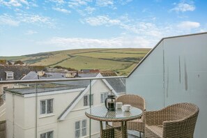 Outdoor dining - 2 Bed in Woolacombe (oc-b29810) (Woolacombe)