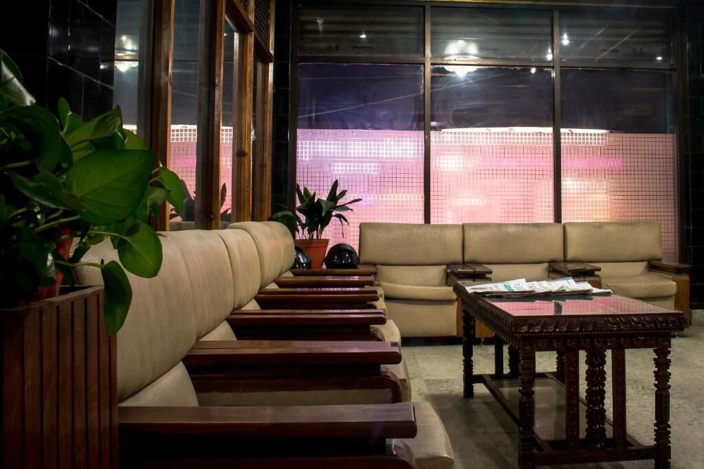 Coin salon dans le hall