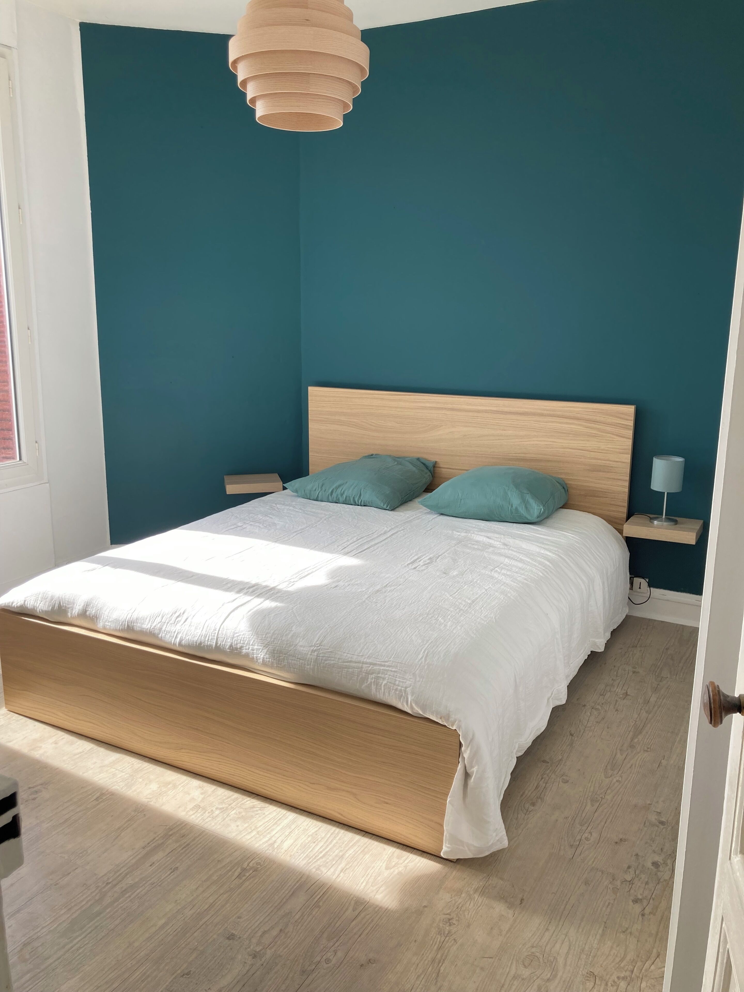 4 chambres, fer et planche à repasser, Wi-Fi, draps fournis