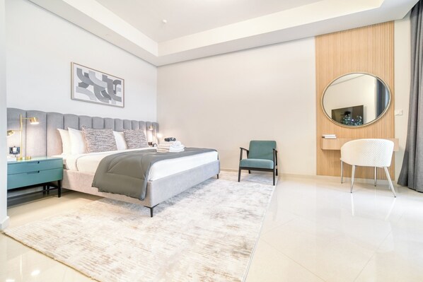 1 室のベッドルーム、セーフティボックス (室内)、アイロン / アイロン台、インターネット