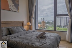 2 bedrooms, iron/ironing board, WiFi, bed sheets - 2-bedroom apartment in fabulous Hồ Chí Minh with fitness room, WiFi (Ho Chi Minh)