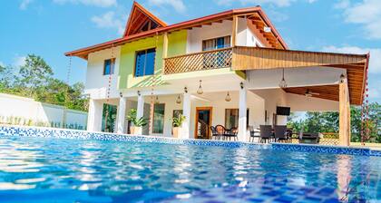 Villa del Bosque, un Ambiente Natural Para Toda la Familia!!