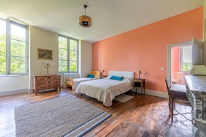7 Schlafzimmer, Bügeleisen/Bügelbrett, kostenloses WLAN, Bettwäsche
