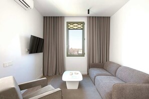 TV - Sweett | The Diagonal Suites VIII (Barcelona)
