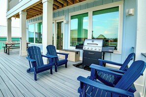 Outdoor dining - Beachview Villa Room for 22! (Gulf Shores)