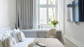 Superior Apartment | 2 bedrooms, soundproofing, iron/ironing board, free WiFi