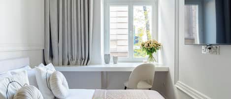 2 bedrooms, soundproofing, iron/ironing board, free WiFi