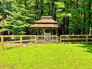 House (4 Bedrooms) | Property amenity - Almost Bearadise by Taylor Made Deep Creek (Swanton)