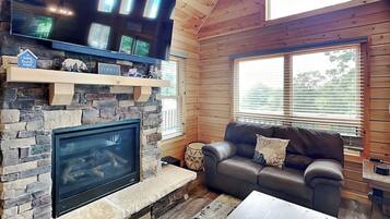 House (5 Bedrooms) | Property amenity