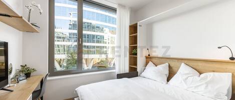 Bureau, Wi-Fi, draps fournis