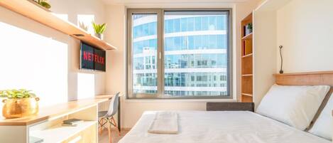 1 bedroom, desk, WiFi, bed sheets