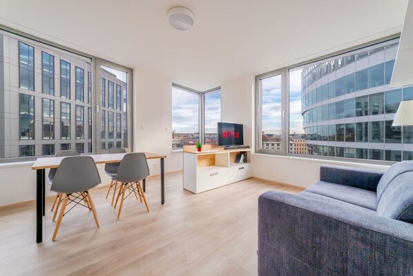 TV, stereo - MyMozart City Center Residence: Sapphire Sky Suite (Prague)