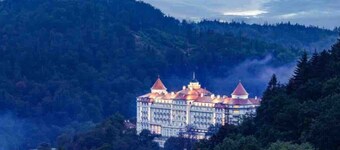 Premium Imperial Apartment near Hot Springs