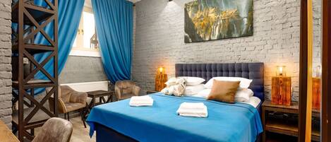 1 bedroom, desk, iron/ironing board, WiFi