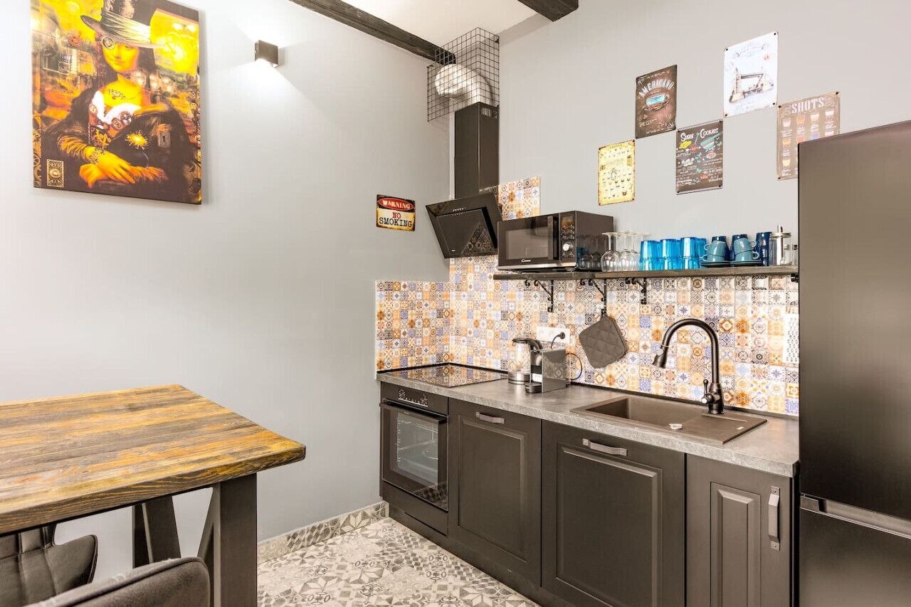 Fridge, microwave, oven, dishwasher