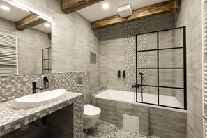 Hair dryer, shampoo - Karlovy Charme Inn: Deluxe 1BR Apt No.638 with View (Karlovy Vary)