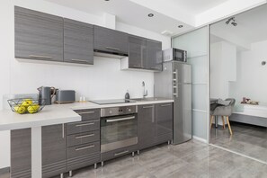 Leilighet, 1 soverom, balkong | Eget tekjøkken | Mikrobølgeovn og spisebord