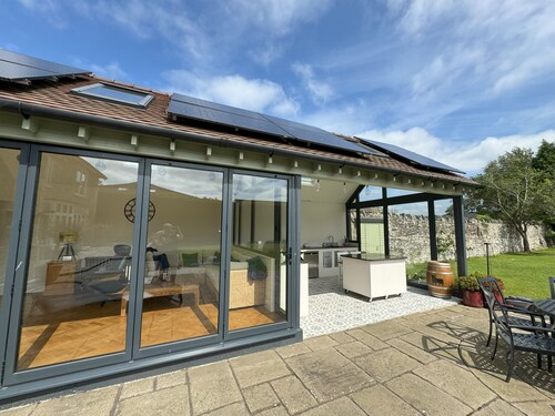 Newly renovated stylish annexe in Kington