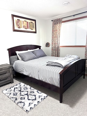 3 habitaciones, tabla de planchar con plancha y wifi gratis