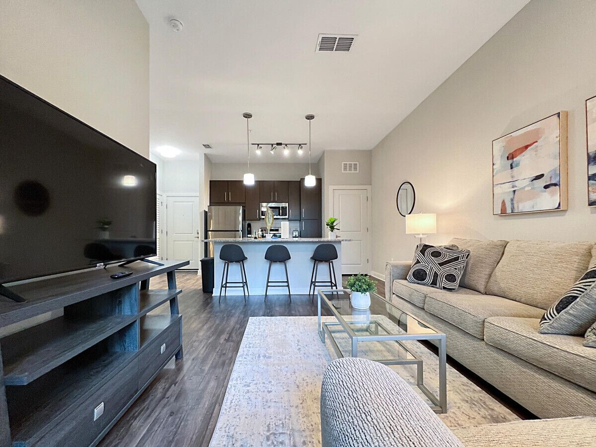 Luxury 1st Floor 1 BR, Central Tampa
