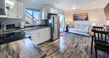 Cozy Two Bedroom, centrally located