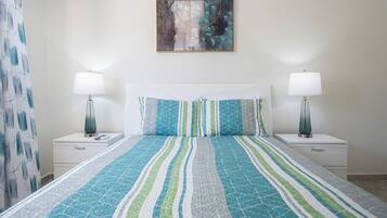 4 habitaciones, tabla de planchar con plancha, wifi y ropa de cama