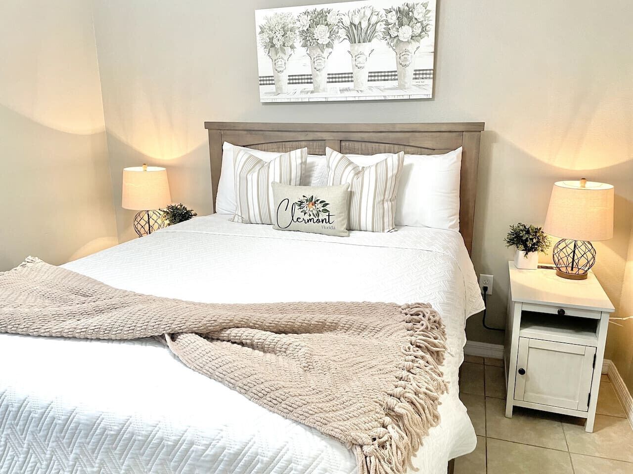 2 bedrooms, desk, iron/ironing board, travel crib