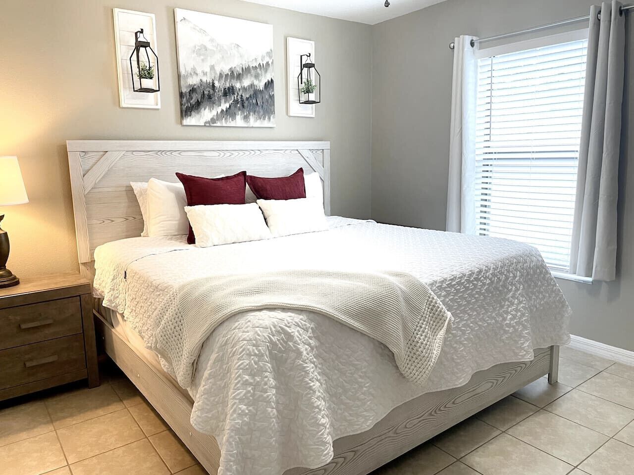 2 bedrooms, desk, iron/ironing board, travel crib