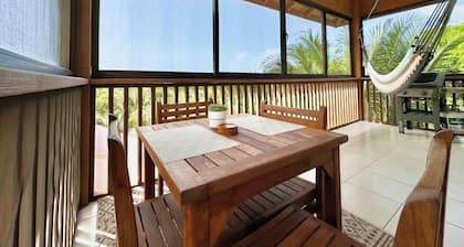 Ocean View 1-bedroom condo with AC and WiFi in fantastic West End