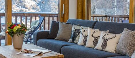 TV, peis og DVD-spiller