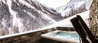 Luxury Apartment, 3 Bedrooms with Jacuzzi Chalet Rahas A Grimentz - By Mrs Miggins