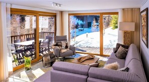 TV, fireplace, DVD player - Luxury Apartment, 2 Bedroom Chalet Rahas A Grimentz - By Mrs Miggins (Grimentz)