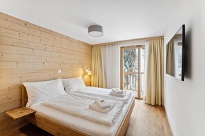 3 bedrooms, wheelchair access - Luxury 3 Bedroom Apartment with Jacuzzi Rahas B Grimentz - By Mrs Miggins (Grimentz)