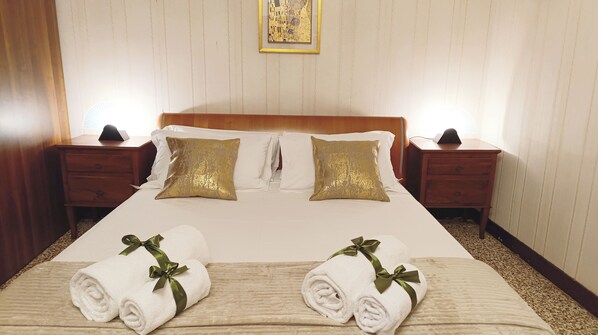 1 bedroom, free WiFi, bed sheets