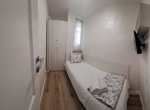 Comfort Apartment, 2 Bedrooms, Kitchen, Garden View