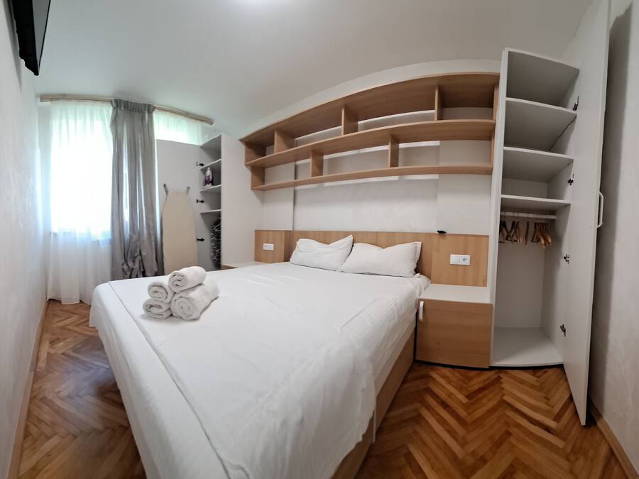 Comfort Apartment, 2 Bedrooms, Kitchen, Garden View