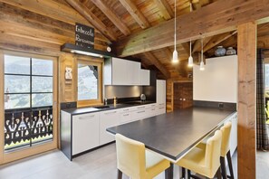 Microones, forn, placa de cuina i rentaplats